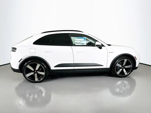 New 2026 Porsche Macan Electric image 8