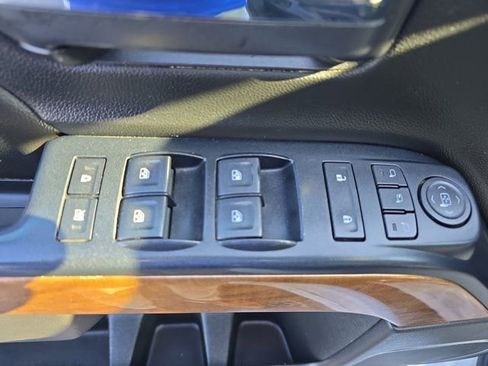 Used 2018 Chevrolet Silverado 1500 LTZ image 21