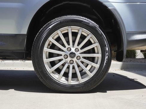 Used 2013 Land Rover Range Rover Sport HSE AWD/4WD image 35