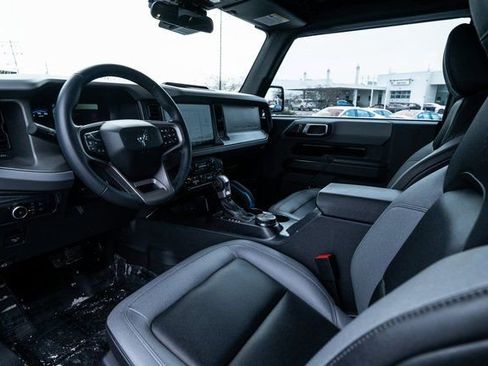 Used 2024 Ford Bronco Black Diamond image 3