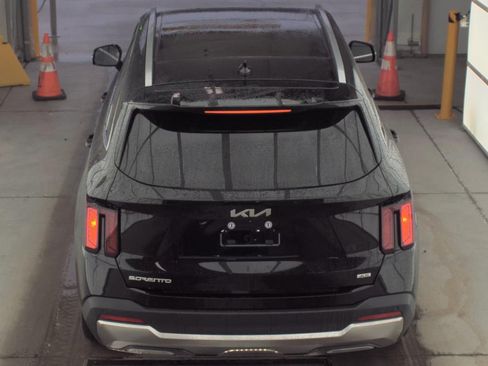 Used 2024 Kia Sorento S w/ Panoramic Sunroof Package AWD/4WD image 4