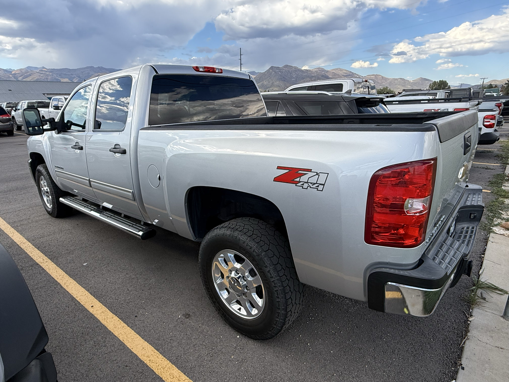 Used 2012 Chevrolet Silverado 3500 LT w/ Interior Plus Package AWD/4WD image 5