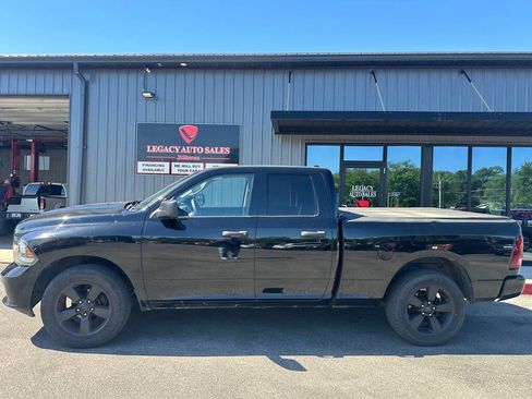 Used 2015 RAM 1500 Express w/ Black Ram 1500 Express Group AWD/4WD image 3
