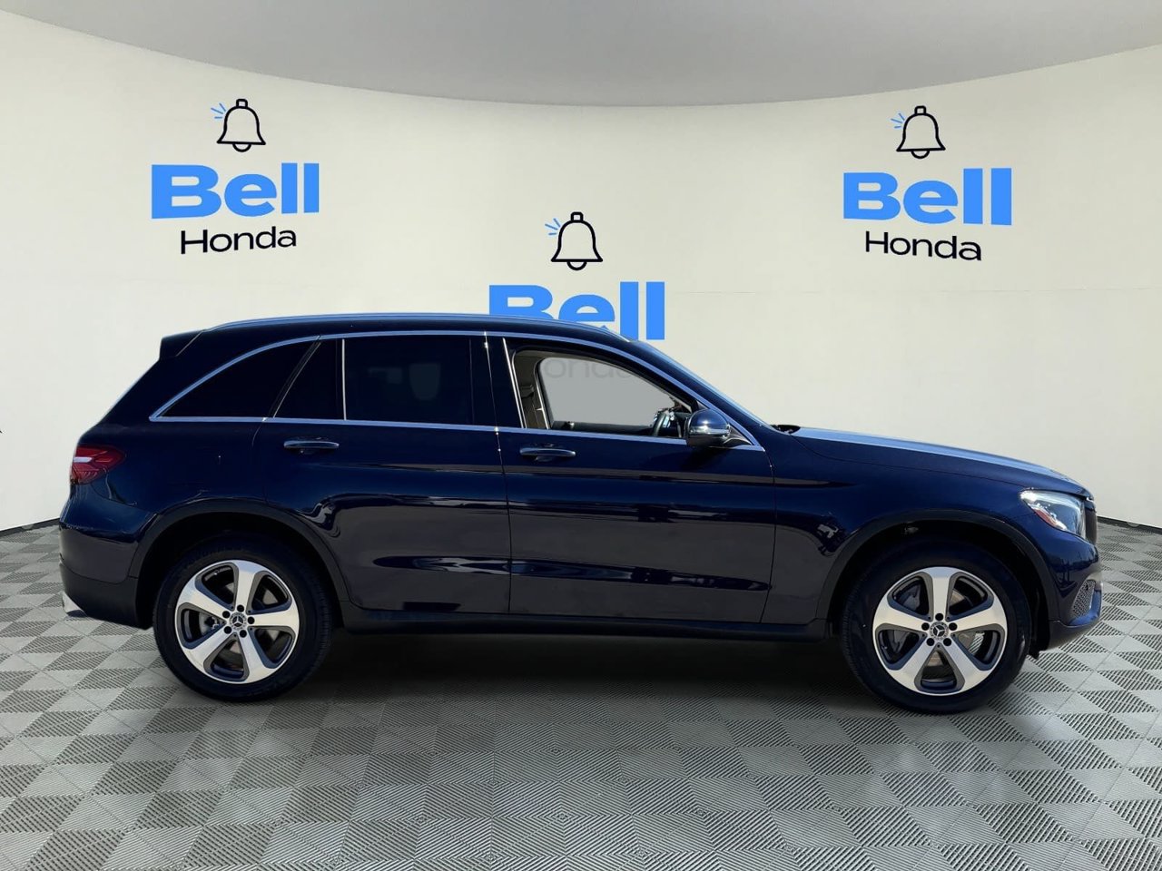Used 2019 Mercedes-Benz GLC 300 4MATIC image 5