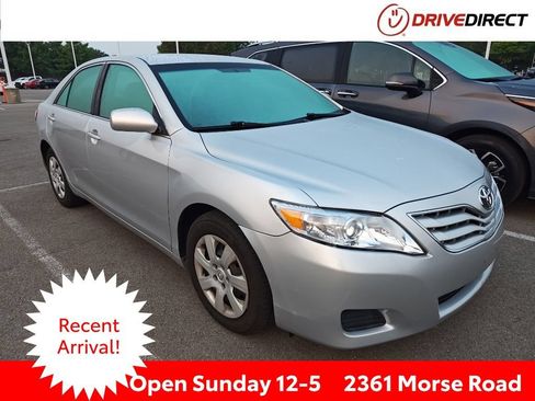 Used 2011 Toyota Camry FWD image 1