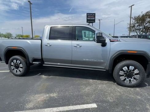 New 2026 GMC Sierra 2500 Denali w/ Denali Reserve Package AWD/4WD image 3