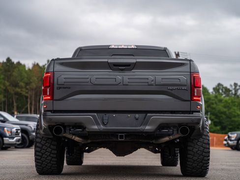 Used 2018 Ford F150 Raptor w/ Equipment Group 802A Luxury AWD/4WD image 9