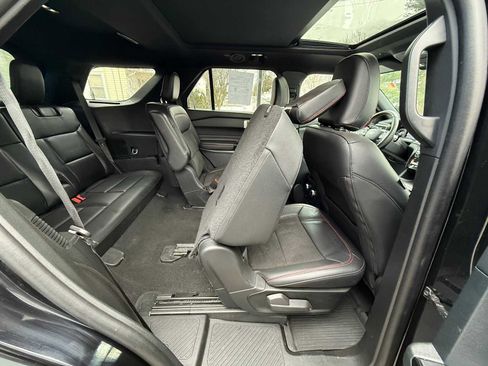 Used 2024 Ford Explorer ST-Line w/ Class IV Trailer Tow Package image 35