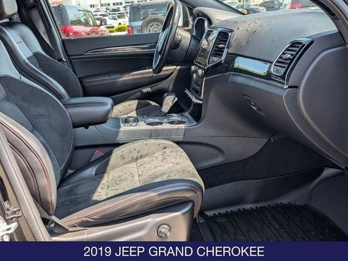 Used 2019 Jeep Grand Cherokee Trailhawk AWD/4WD image 28