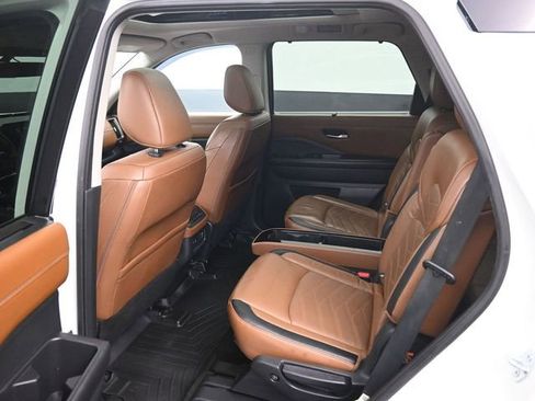 Used 2023 Nissan Pathfinder Platinum AWD/4WD image 10