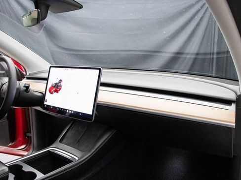 Used 2021 Tesla Model Y Long Range image 15