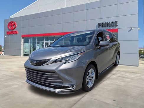 New 2026 Toyota Sienna Limited FWD image 6