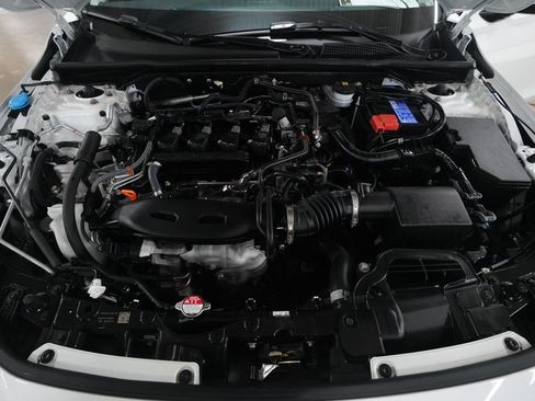 Used 2023 Honda Civic EX image 3
