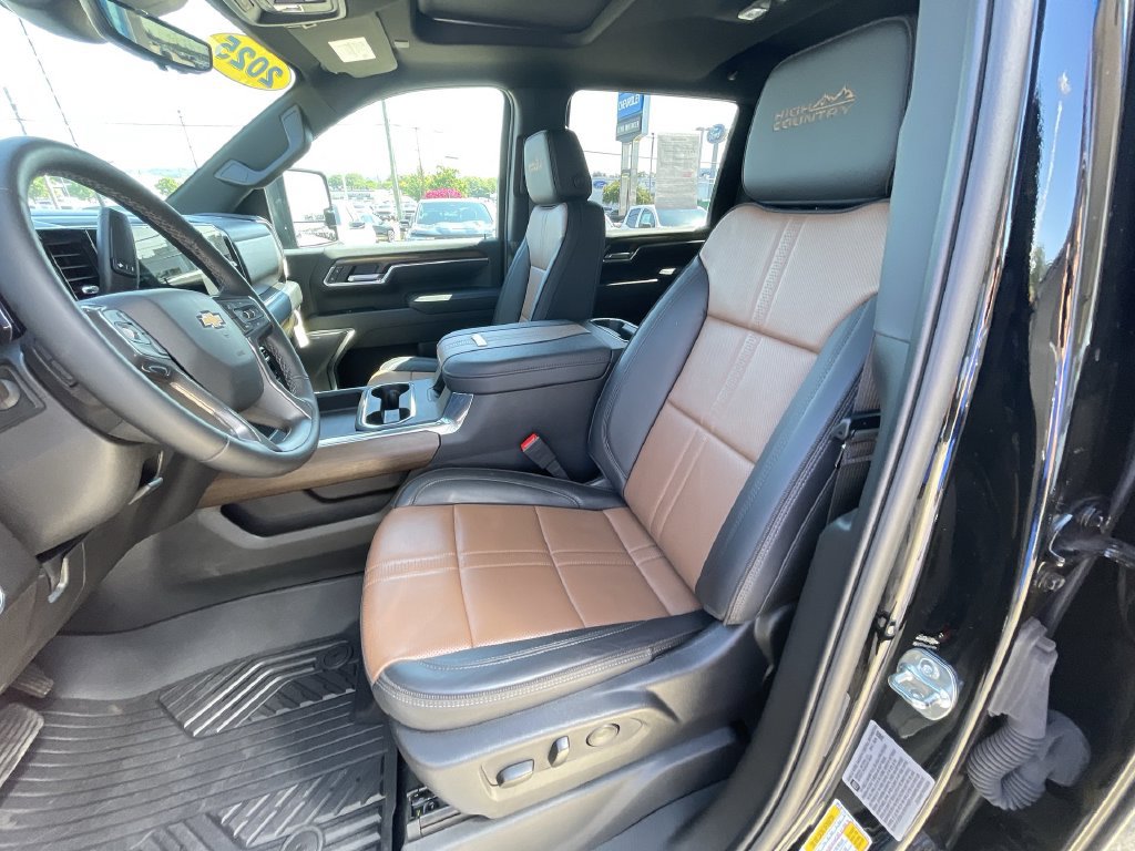 Certified 2025 Chevrolet Silverado 2500 High Country w/ High Country Premium Package AWD/4WD image 19