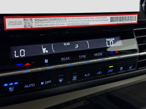 Used 2024 Toyota Sienna Limited FWD image 17