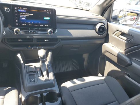 Used 2023 Chevrolet Colorado W/T image 22