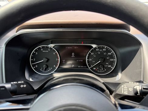 Used 2022 Nissan Rogue SV FWD image 18