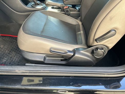 Used 2015 Volkswagen Beetle 1.8T image 12