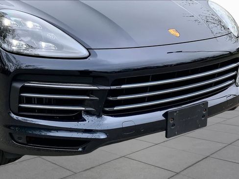 Used 2022 Porsche Cayenne AWD/4WD image 28
