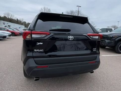 Used 2025 Toyota RAV4 XLE image 3