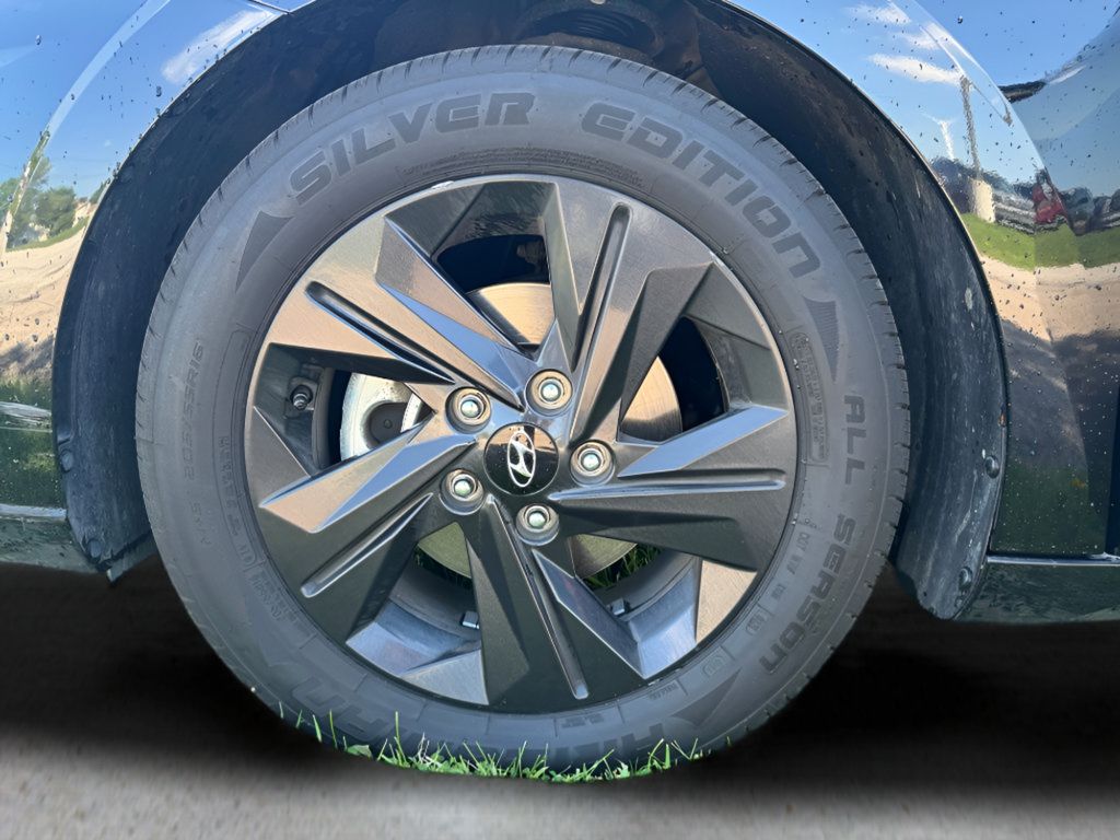 Used 2018 Chevrolet Colorado Z71 w/ Centennial Edition AWD/4WD image 33
