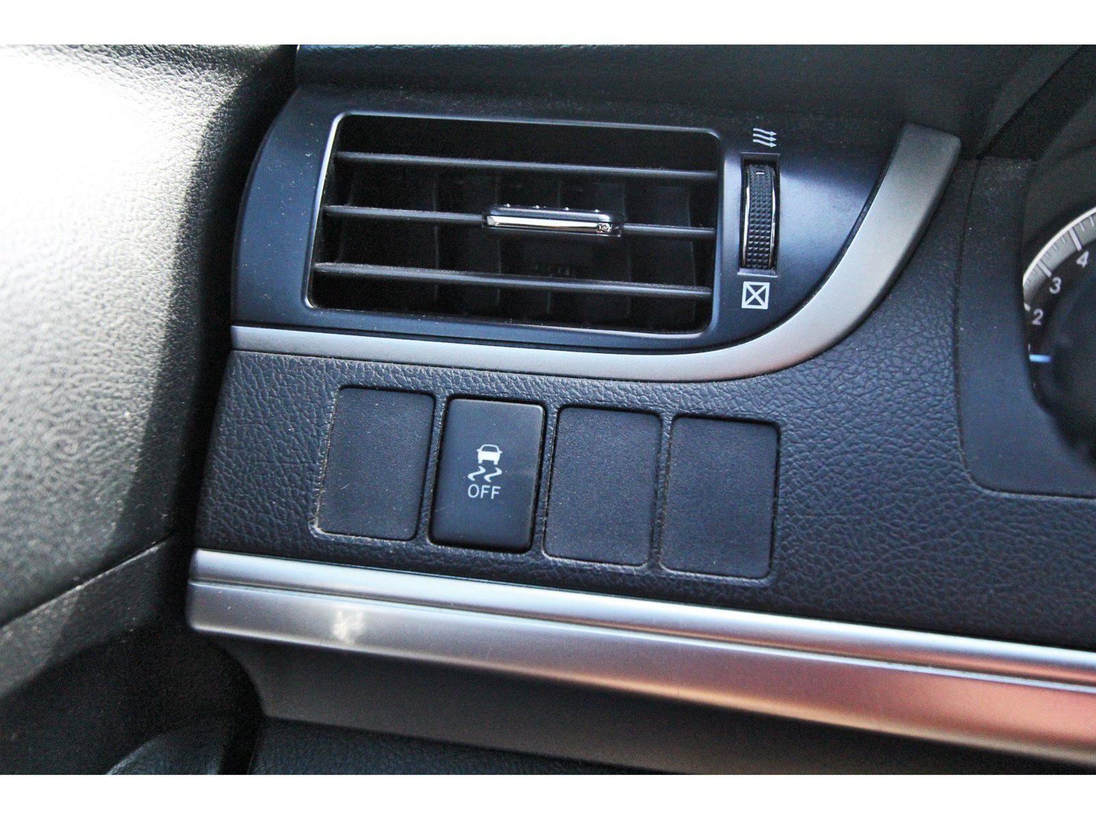 Used 2014 Toyota Camry SE FWD image 19