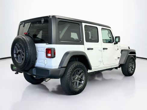 Used 2025 Jeep Wrangler Unlimited Sport AWD/4WD image 9
