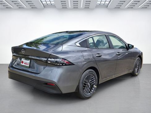 New 2026 Nissan Sentra SV w/ SV Convenience Package FWD image 4