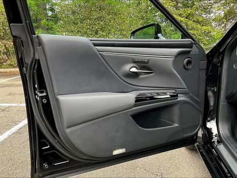 Certified 2024 Lexus ES 250 w/ Premium Package AWD/4WD image 20