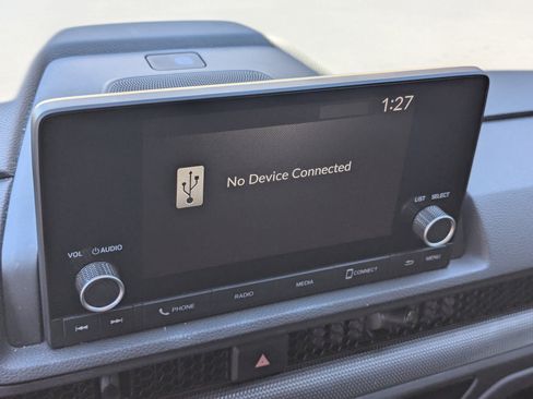 Used 2023 Honda CR-V LX image 25