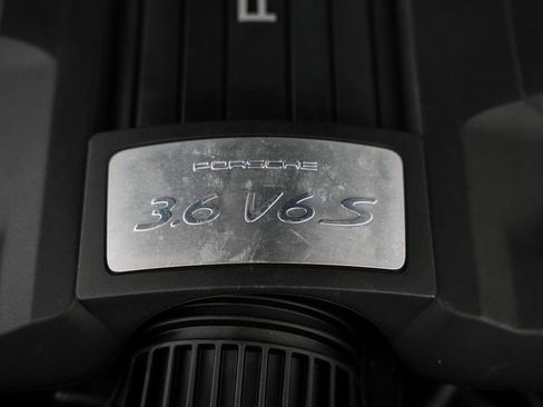 Used 2015 Porsche Cayenne S image 46