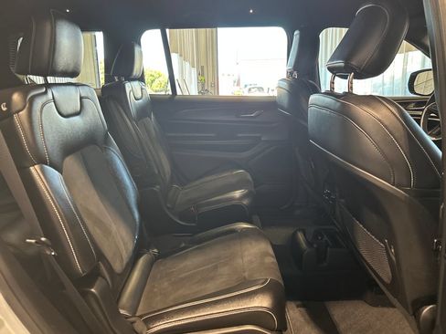 Used 2023 Jeep Grand Cherokee L Laredo AWD/4WD image 32