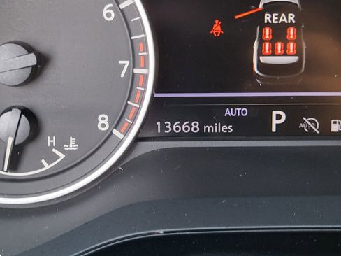 Used 2025 Nissan Pathfinder Rock Creek AWD/4WD image 29