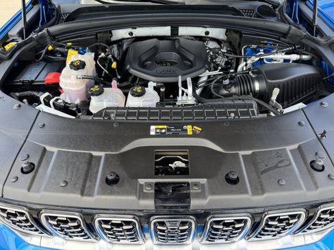 Used 2022 Jeep Grand Cherokee Summit AWD/4WD image 32