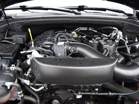 Used 2023 Dodge Durango GT image 37