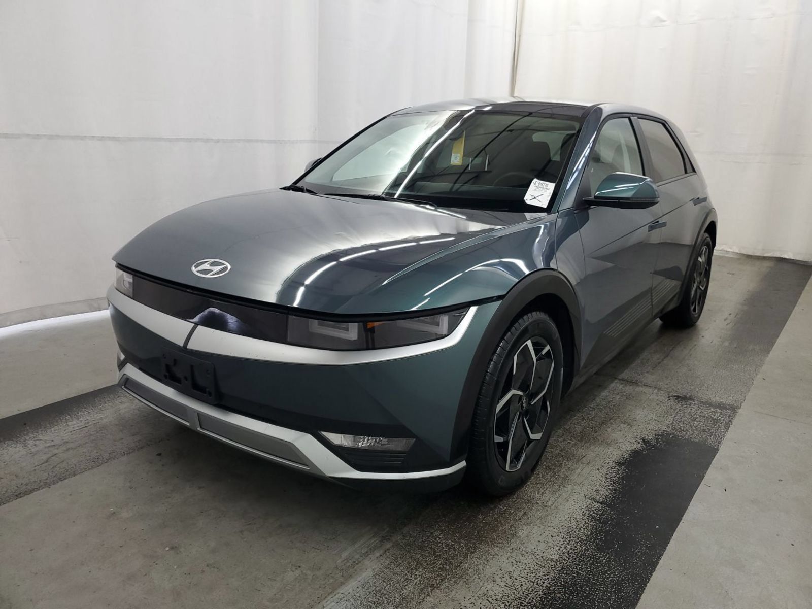 Used 2024 Hyundai Ioniq 5 SEL RWD image 2
