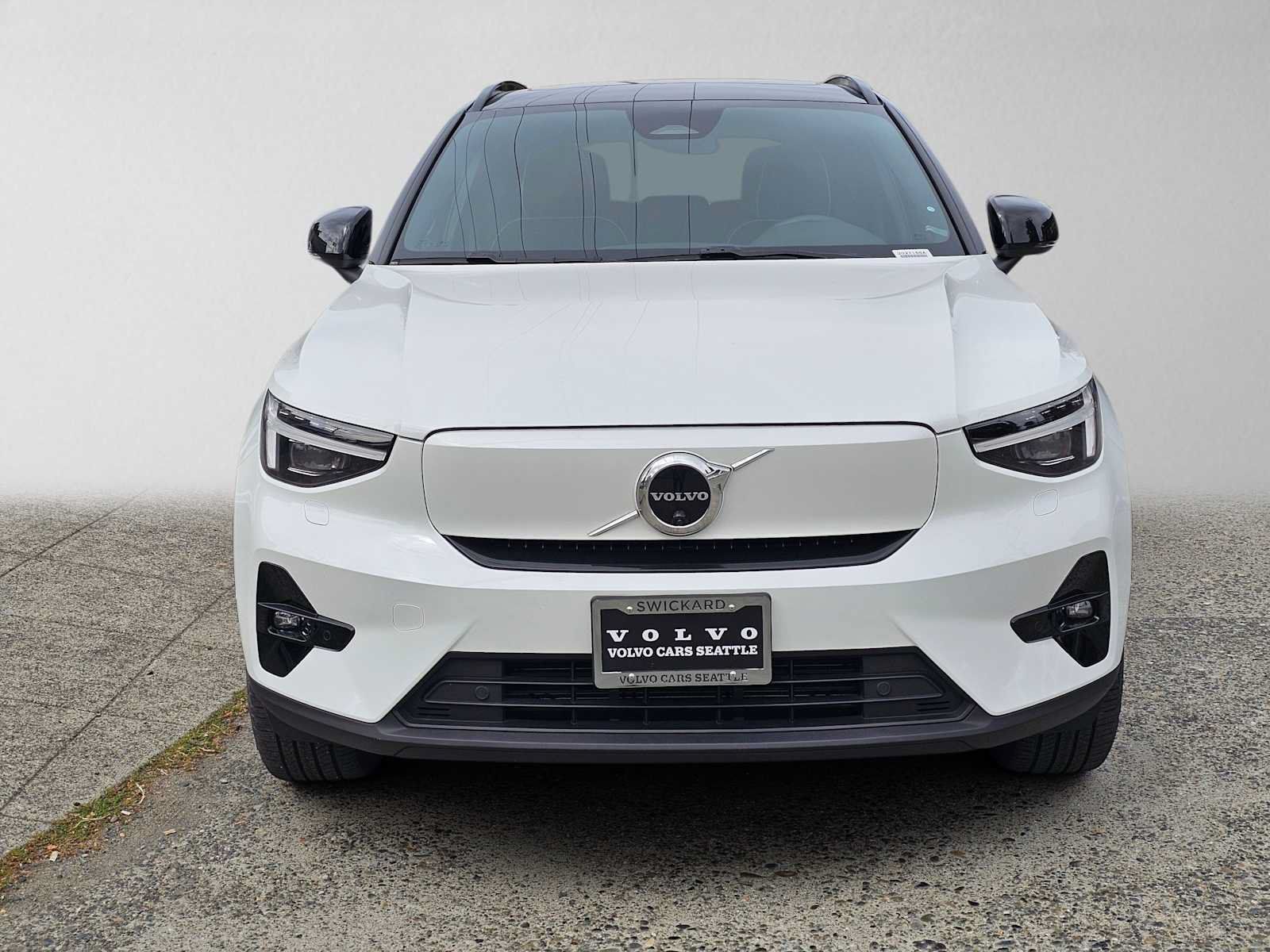 Used 2023 Volvo XC40 Recharge Ultimate AWD/4WD image 8