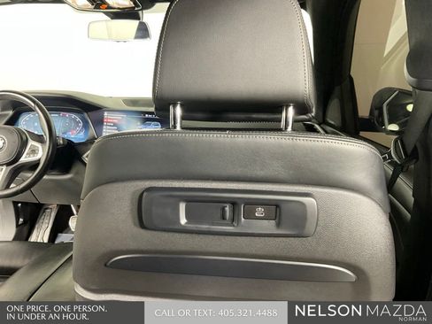 Used 2022 BMW X7 M50i w/ Luxury Seating Package AWD/4WD image 47