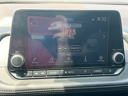 Used 2023 Nissan Rogue SV image 14