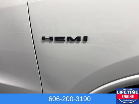 Used 2025 Dodge Durango R/T w/ Blacktop Package AWD/4WD image 7