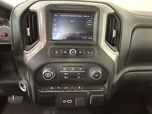 Used 2022 Chevrolet Silverado 1500 Custom AWD/4WD image 24