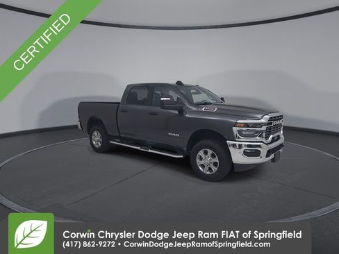 Certified 2025 RAM 2500 Big Horn AWD/4WD image 3