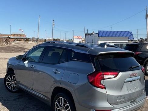 Used 2023 GMC Terrain Denali w/ Denali Premium Package image 3