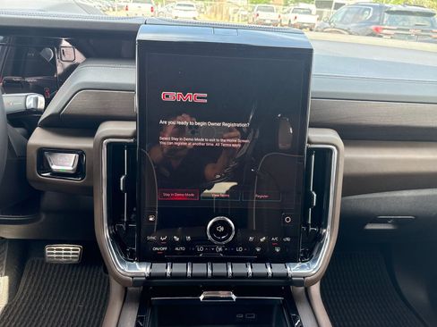 New 2026 GMC Yukon Denali Ultimate AWD/4WD image 23