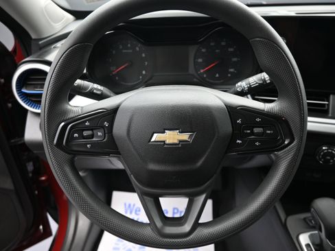Used 2024 Chevrolet Trax LS FWD image 11