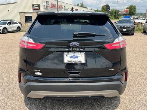 Used 2024 Ford Edge SEL AWD/4WD image 3