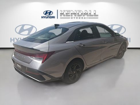 Used 2026 Hyundai Elantra SEL Sport FWD image 6