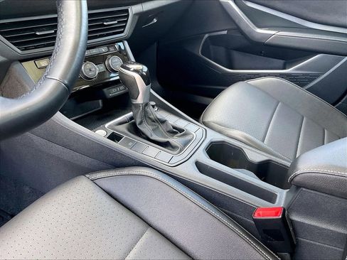 Used 2023 Volkswagen Jetta SE FWD image 20