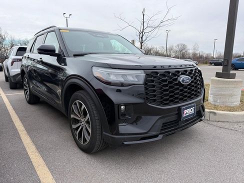 Used 2025 Ford Explorer ST-Line image 10