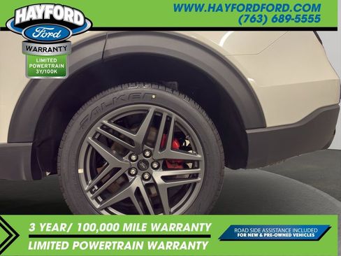 Used 2025 Ford Explorer ST-Line w/ ST-Line Street Pack AWD/4WD image 28